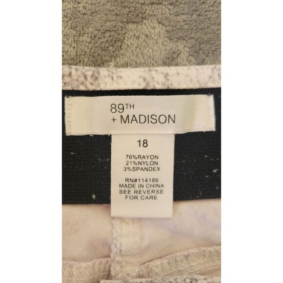 89th + Madison Snake Animal Print Shorts - Picture 3 of 3